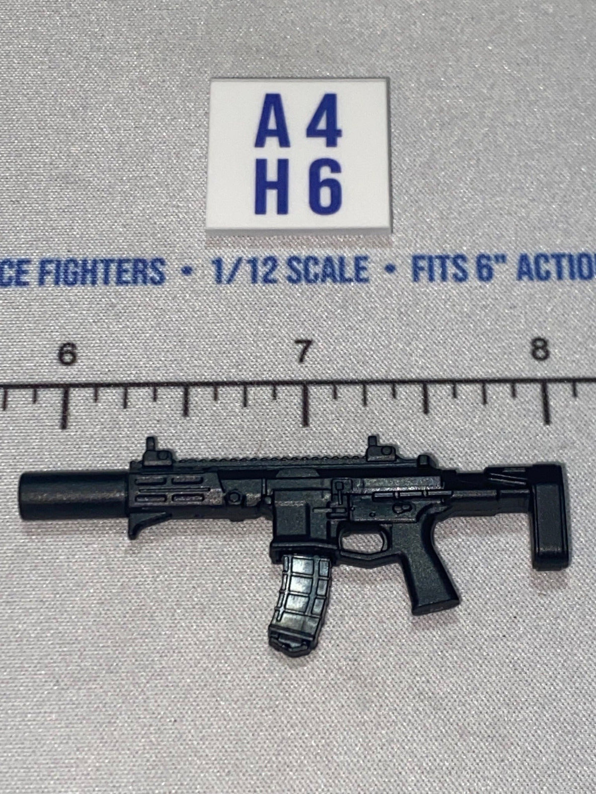 1/12 Scale Modern Era Short Barrel Rifle with Suppressor - Valaverse