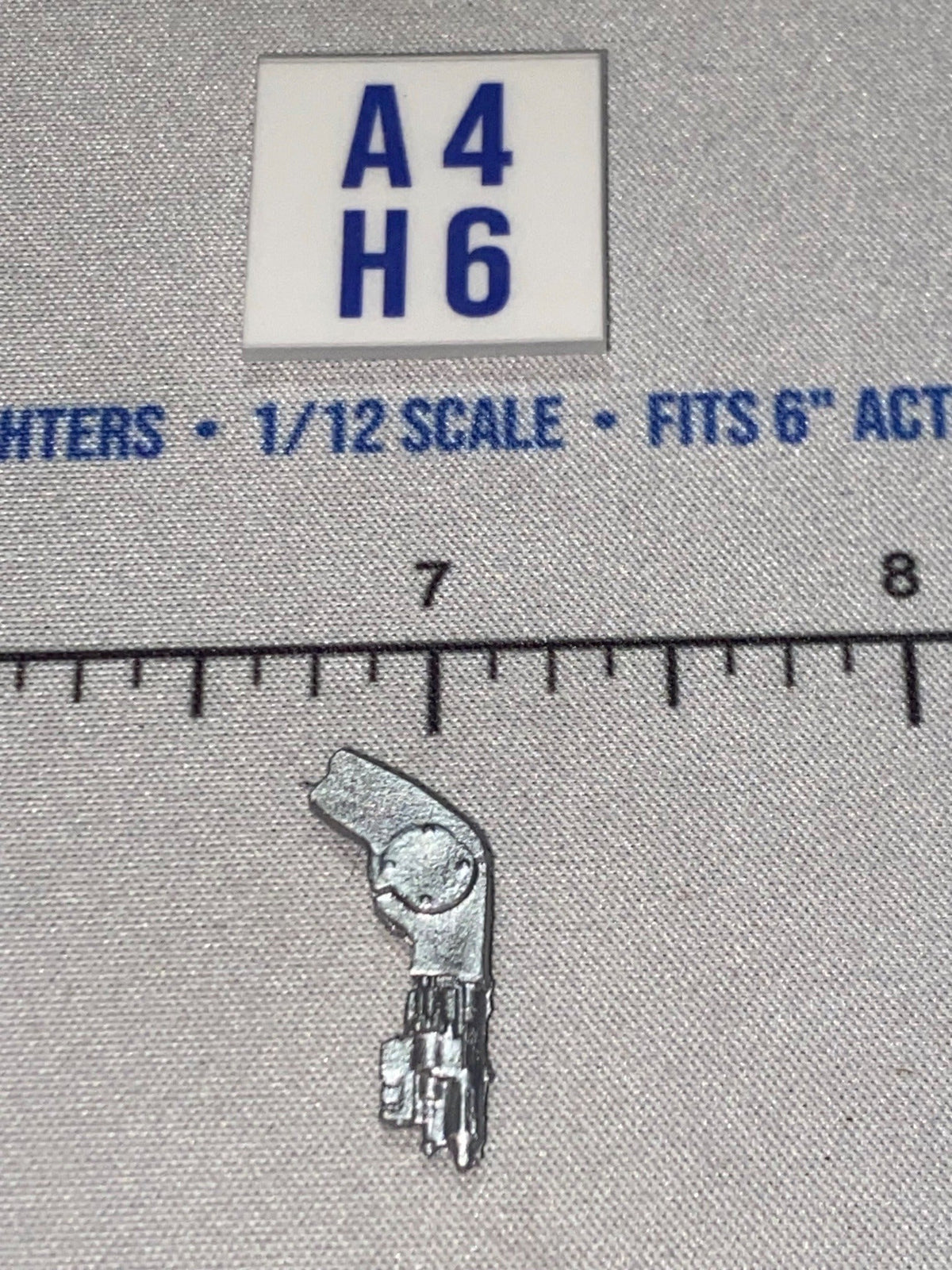 1/12 Scale Star Wars Black Series Science Fiction Ray Gun Pistol - Silver Metal