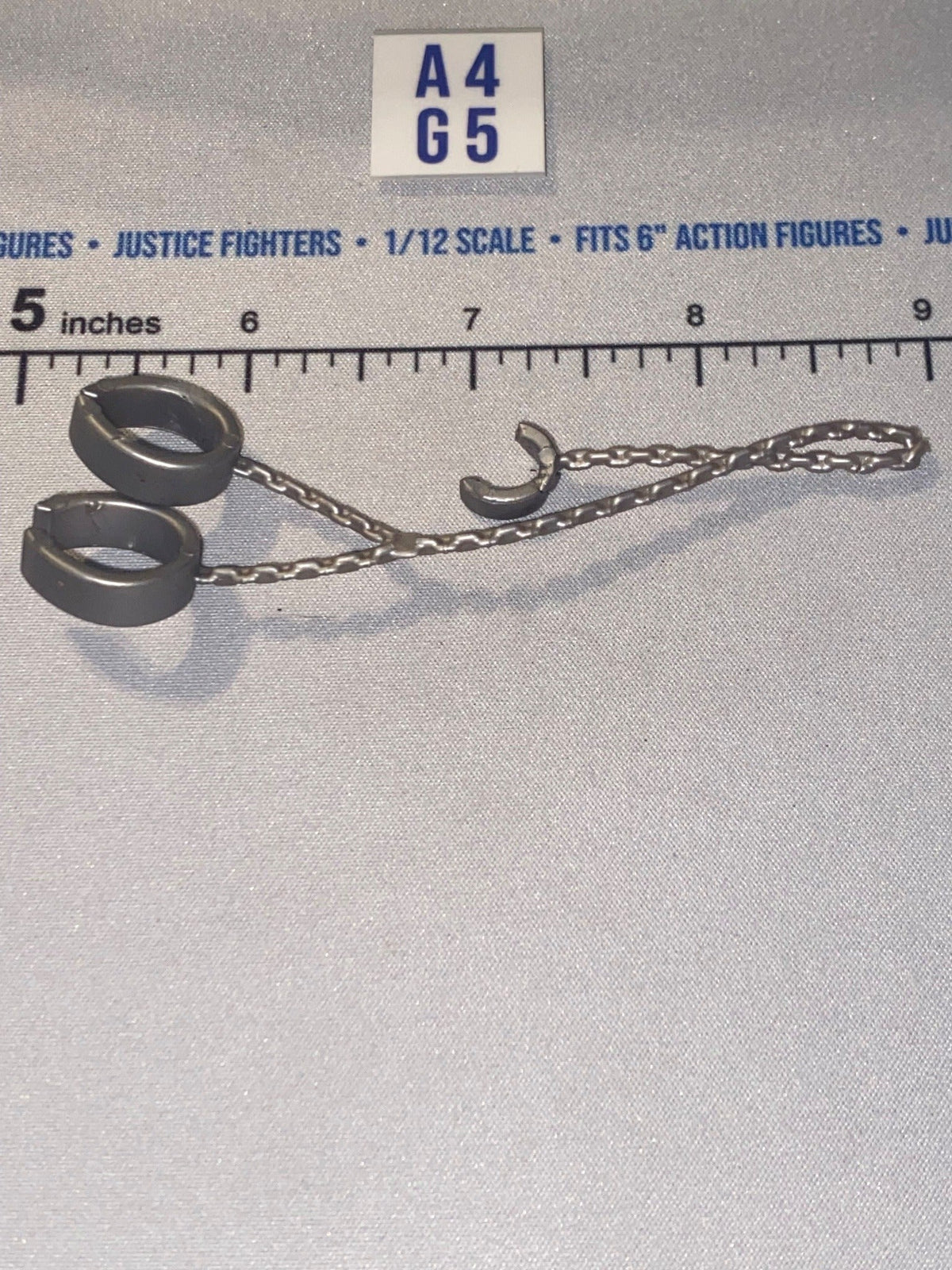 1/12 Scale Fantasy Era Prison Shackles with Chain Set