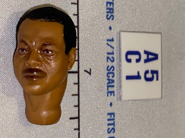 1/12 Scale Male Head Sculpt with Dark Hair - Brown Skin - Star Wars Black Series