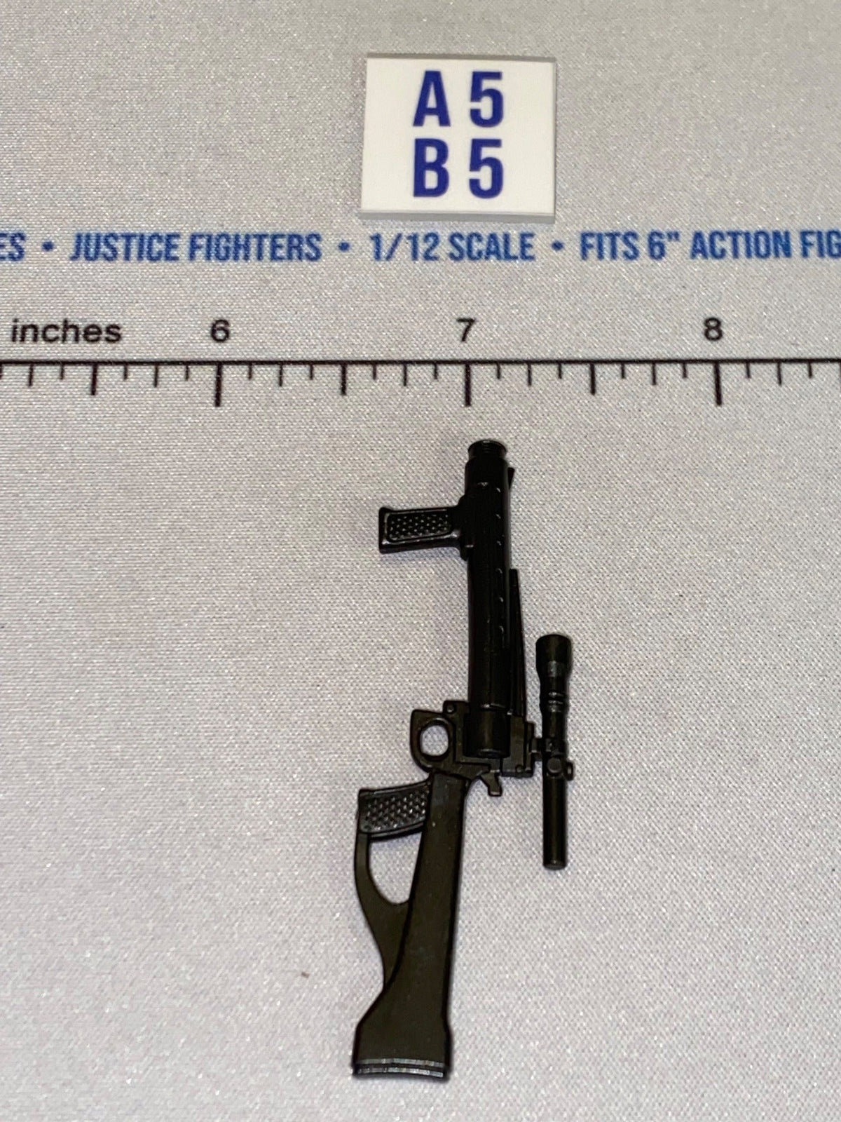 1/12 Scale Mandalorian Blaster Rifle with Scope - Star Wars Black Series