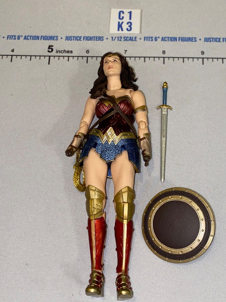1/12 Scale Figuarts DC Comics Wonder Woman Action Figure with Sword and Shield