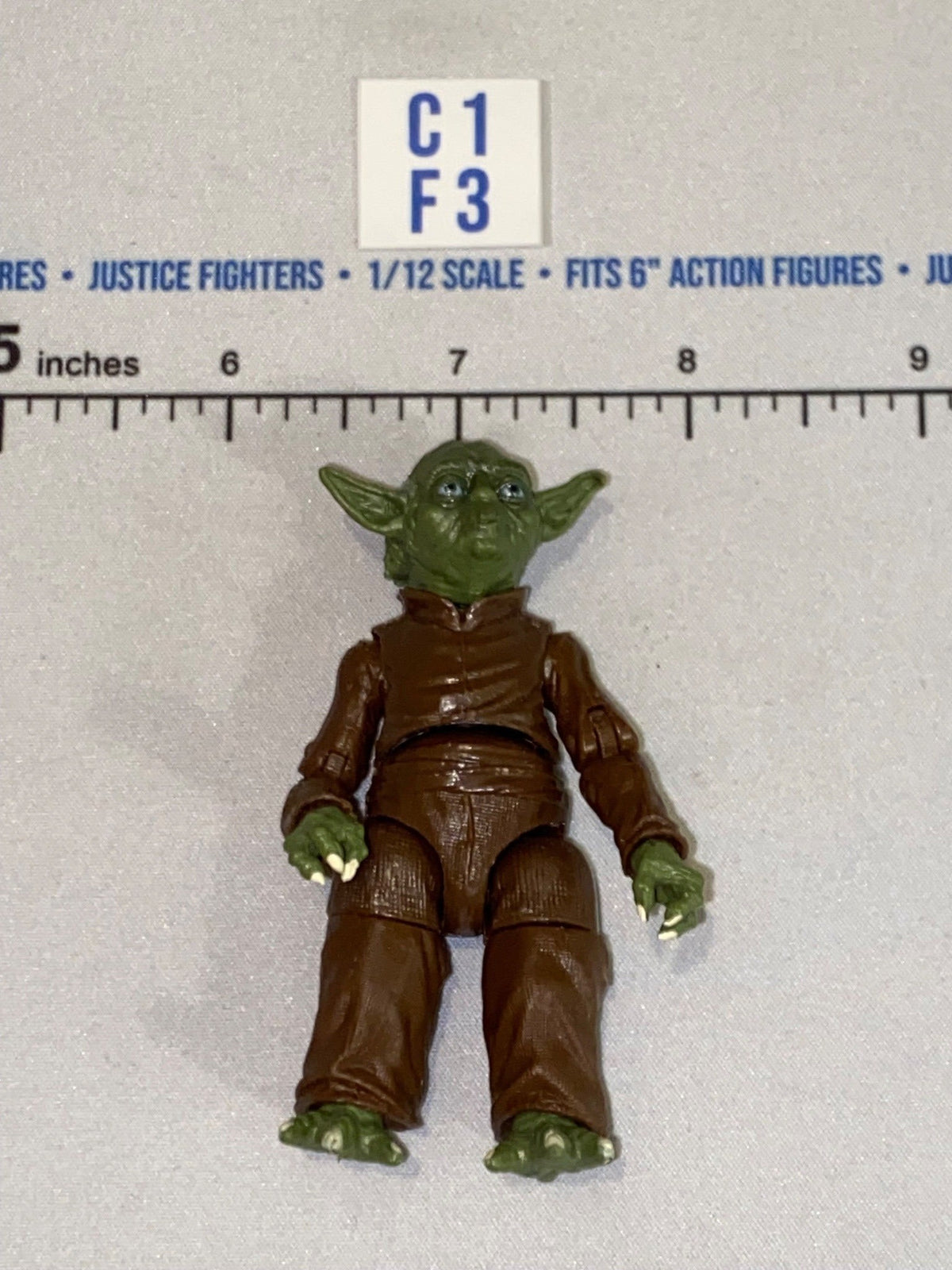 1/12 Scale Star Wars Yoda Jedi Master Action Figure - Star Wars Black Series
