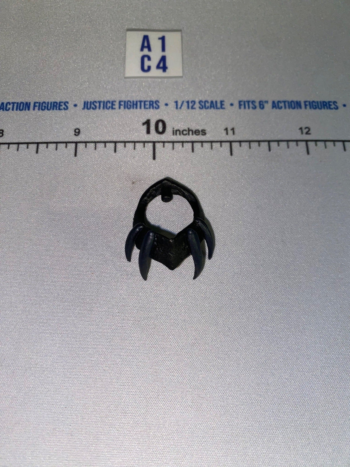 1/12 Scale Goblin Neck Collar - Spiked - Four Horsemen - Mythic Legions