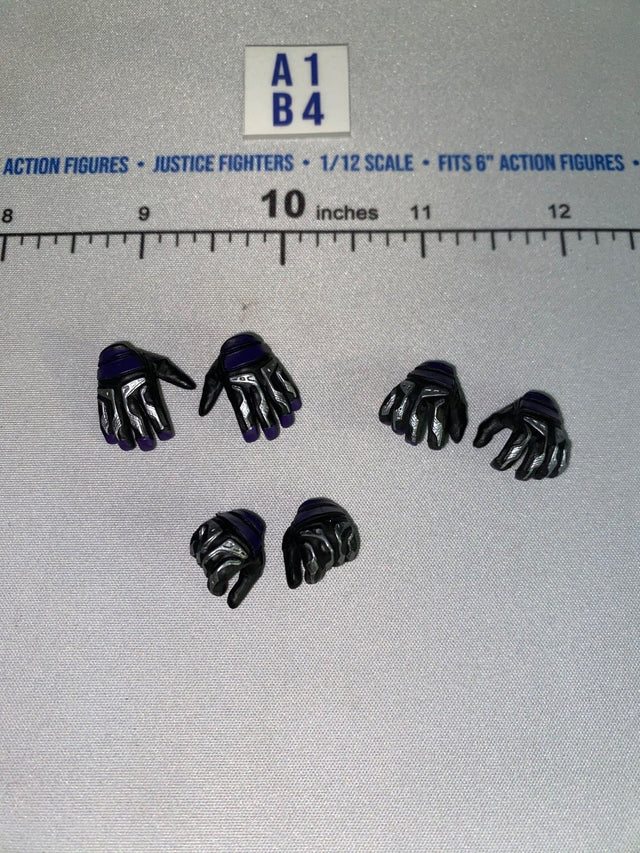 1/12 Scale Modern Era Gloved Hands Set