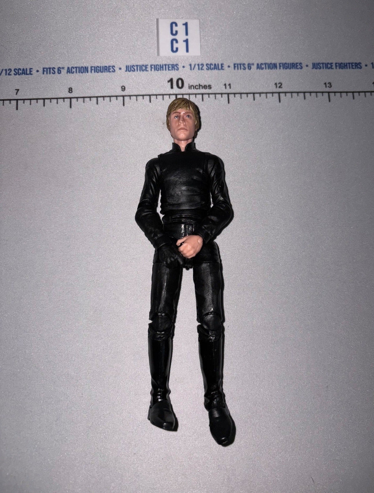 1/12 Scale Star Wars Luke Skywalker Jedi Knight Action Figure - Star Wars Black Series