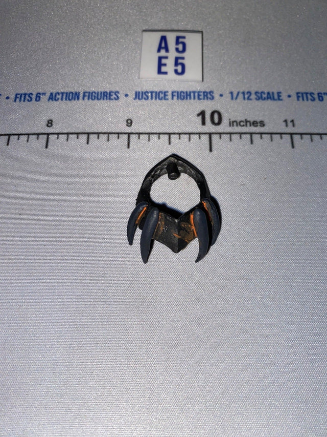 1/12 Scale Four Horsemen - Mythic Legions Fantasy Dark Fang Claw Necklace Collar