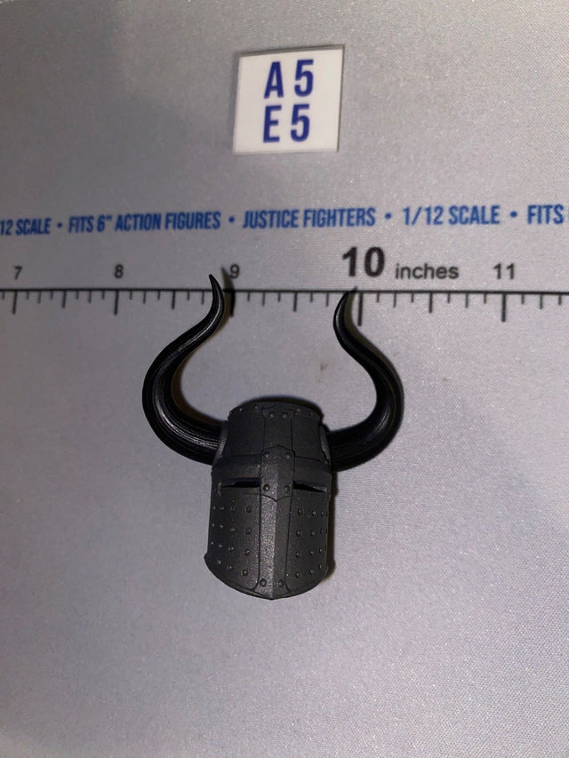 1/12 Scale Medieval Knight Closed Visor Helmet with Horns - Four Horsemen - Mythic Legions
