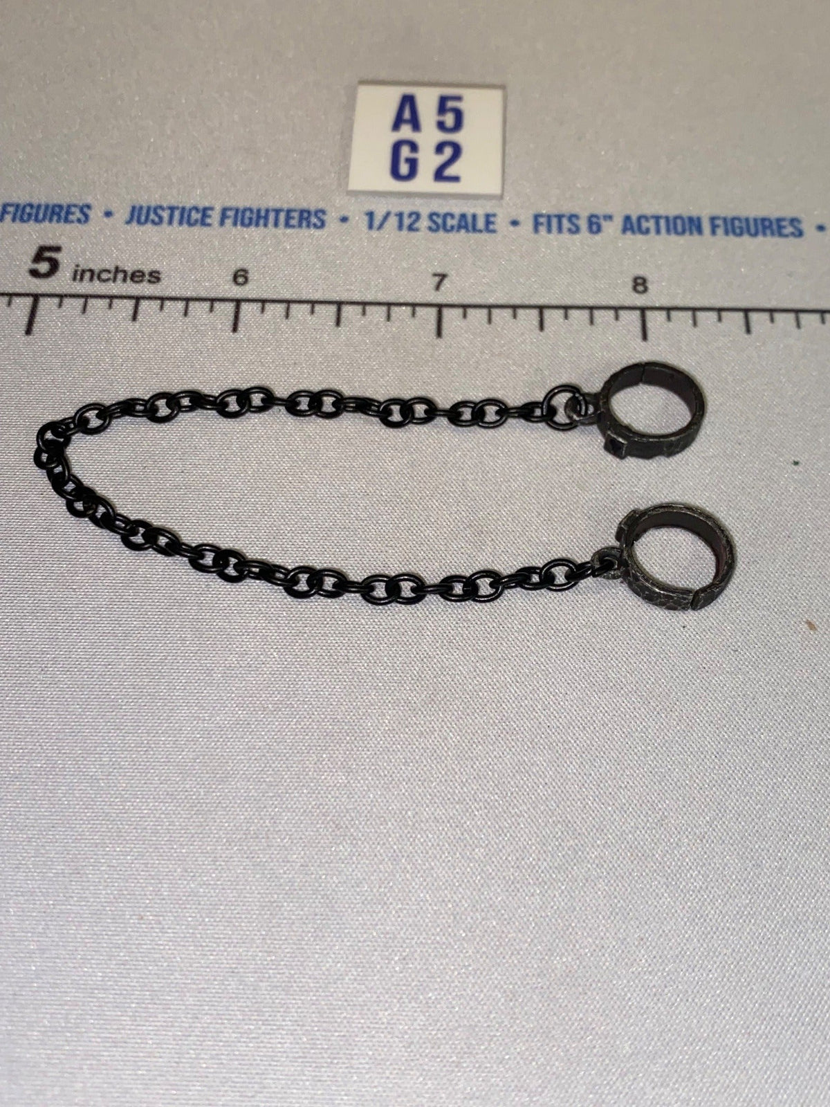 1/12 Scale Prisoner Shackles with Chain - Four Horsemen - Mythic Legions