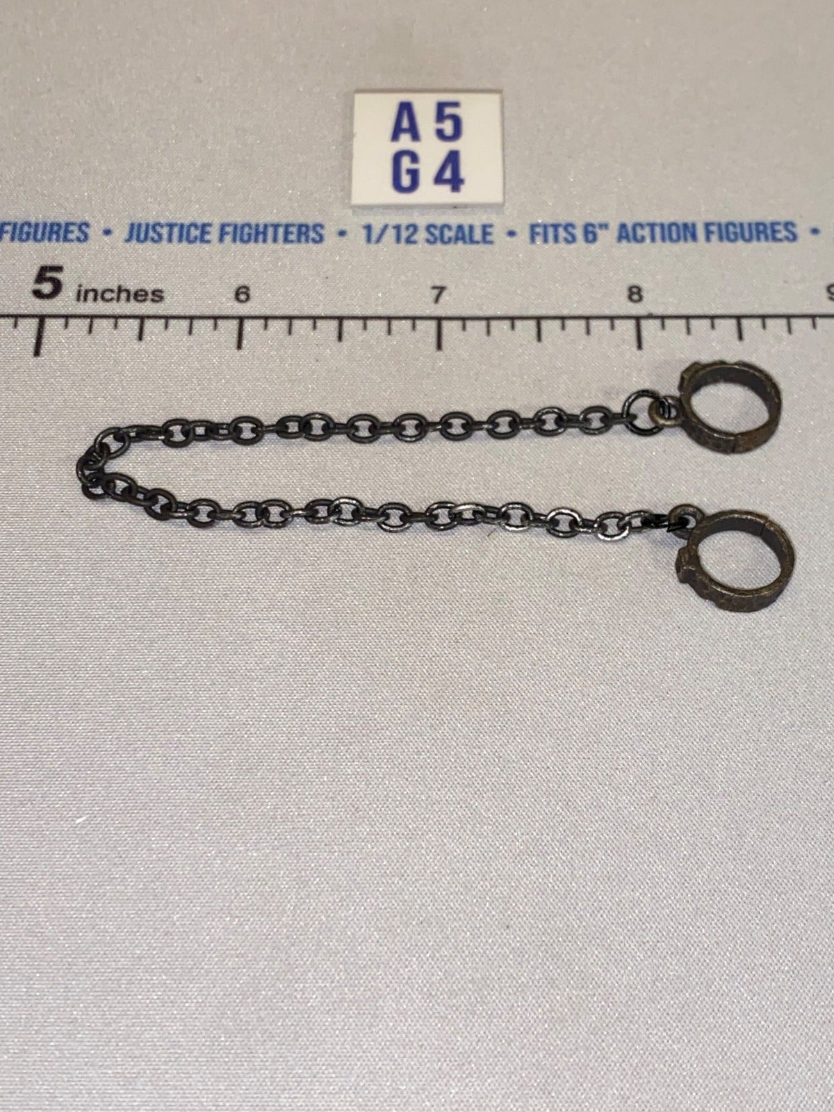 1/12 Scale Fantasy Prison Shackles with Chain - Four Horsemen - Mythic Legions