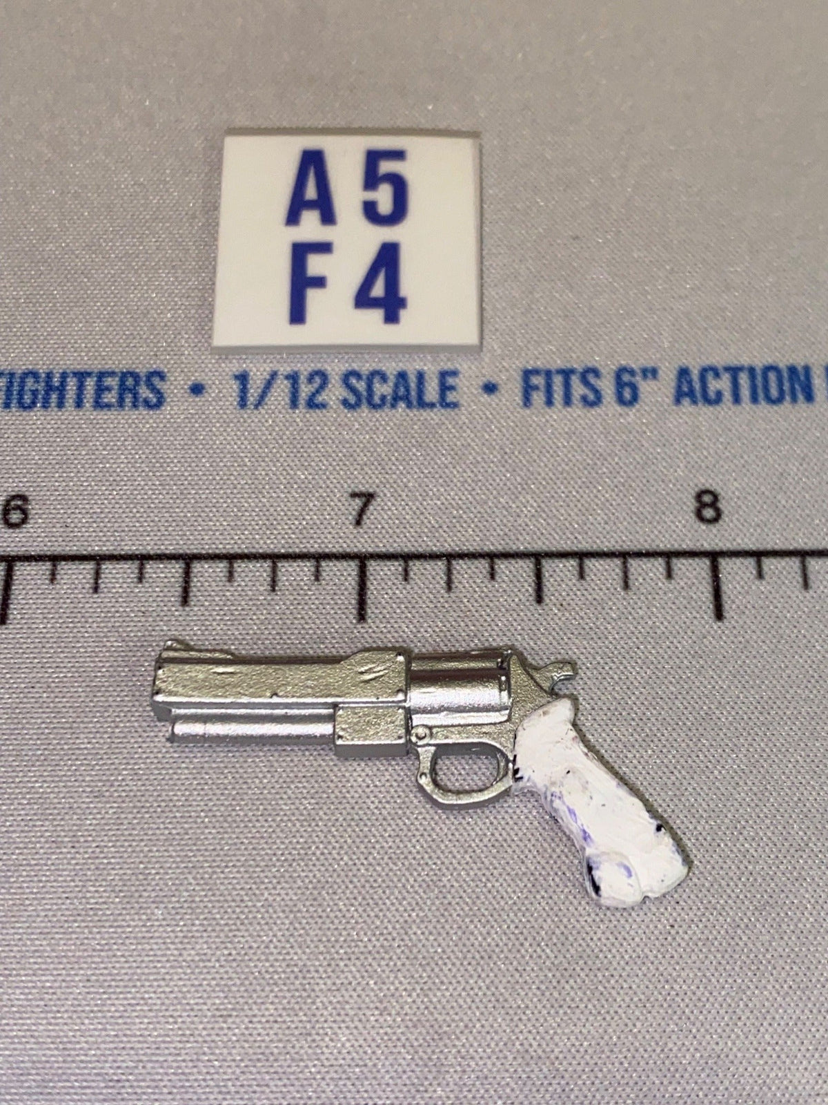 1/12 Scale Modern Era Revolver with White Grip