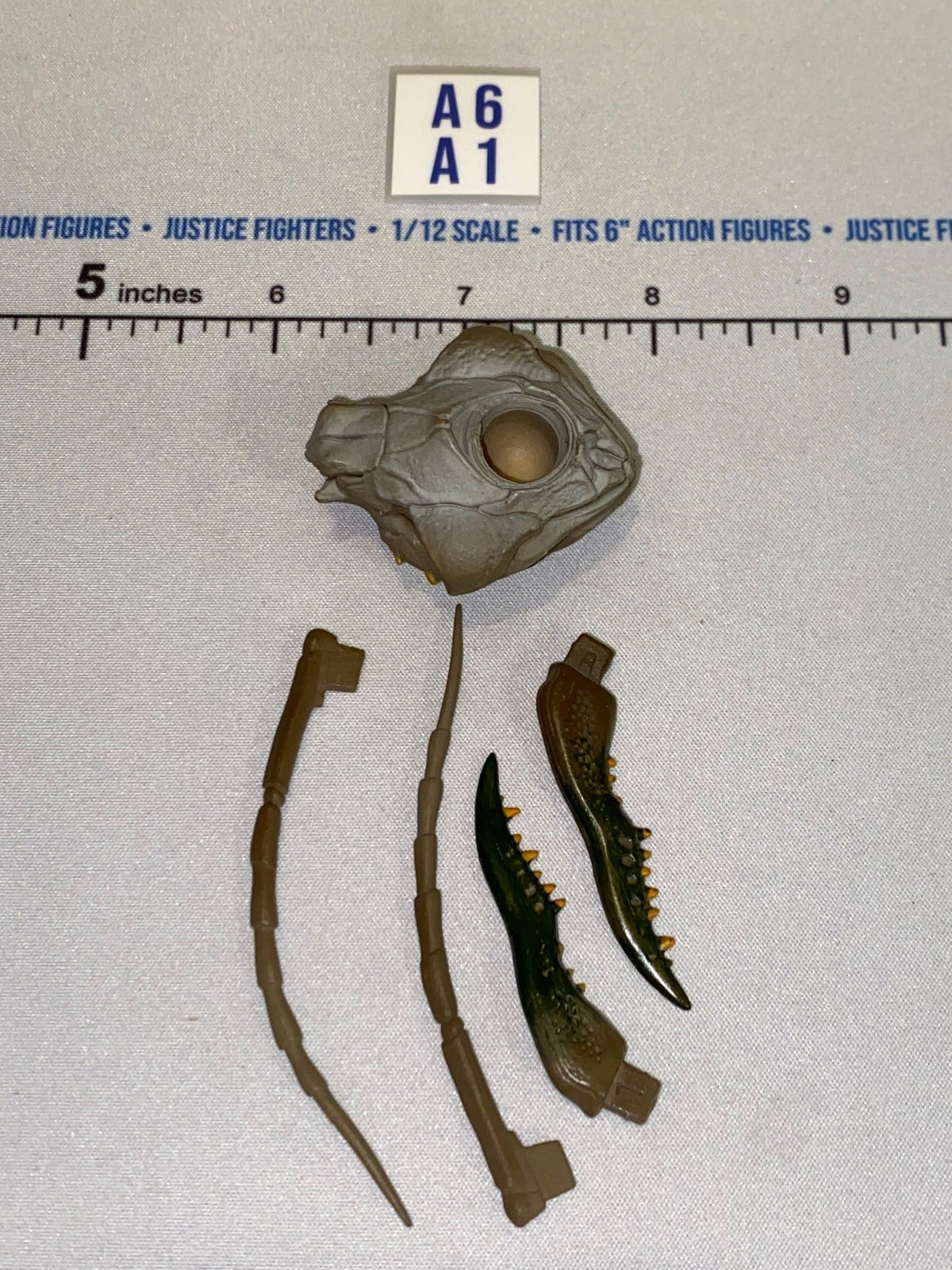 1/12 Scale Insectoid Alien Head Sculpt - Four Horsemen - Cosmic Legions