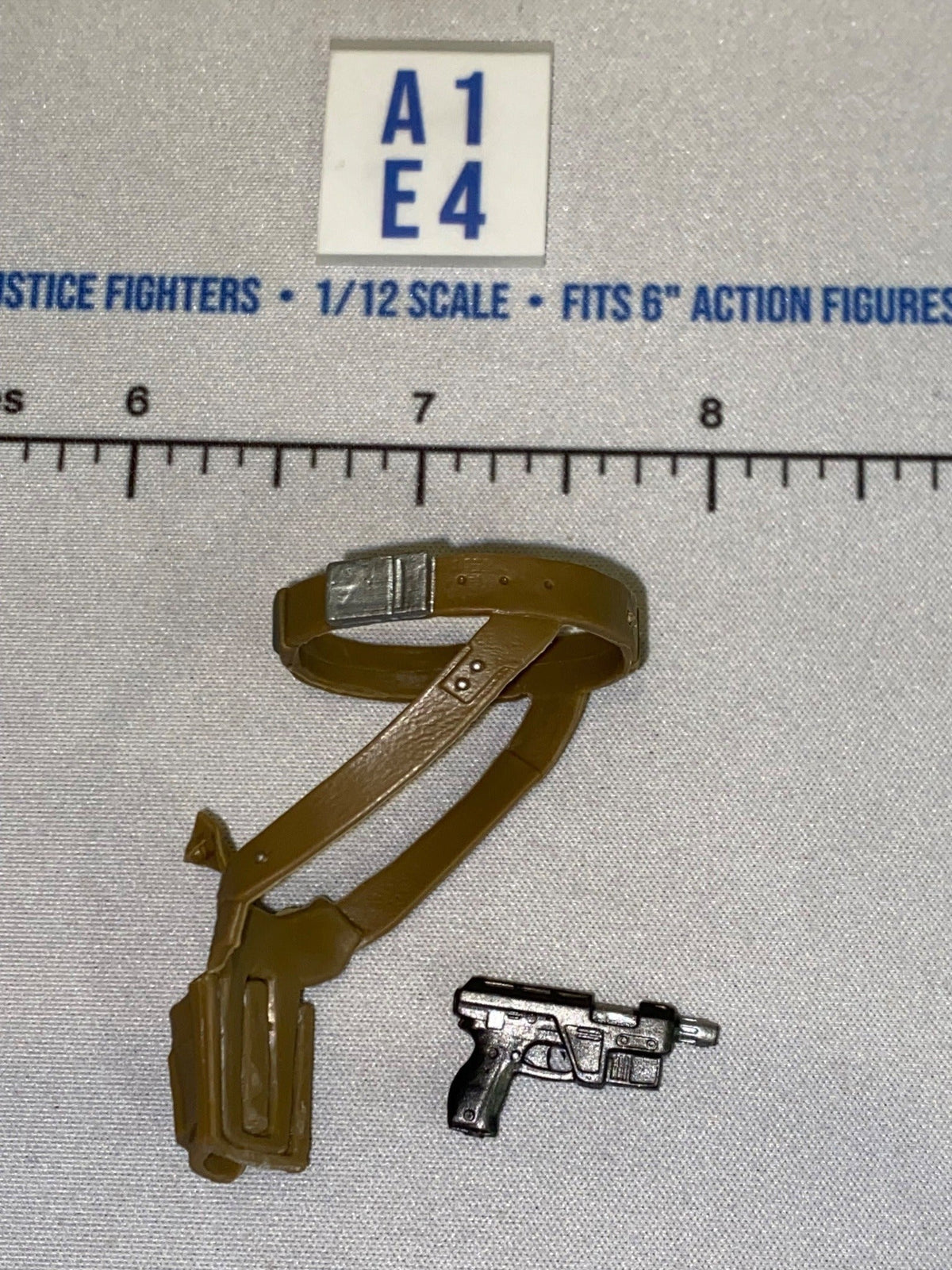 1/12 Scale Star Wars Blaster and Holster Set - Star Wars Black Series