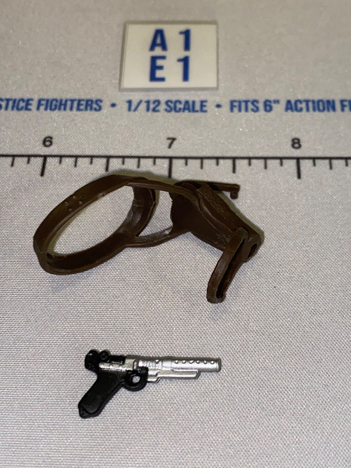 1/12 Scale Blaster Pistol and Holster - Star Wars Black Series