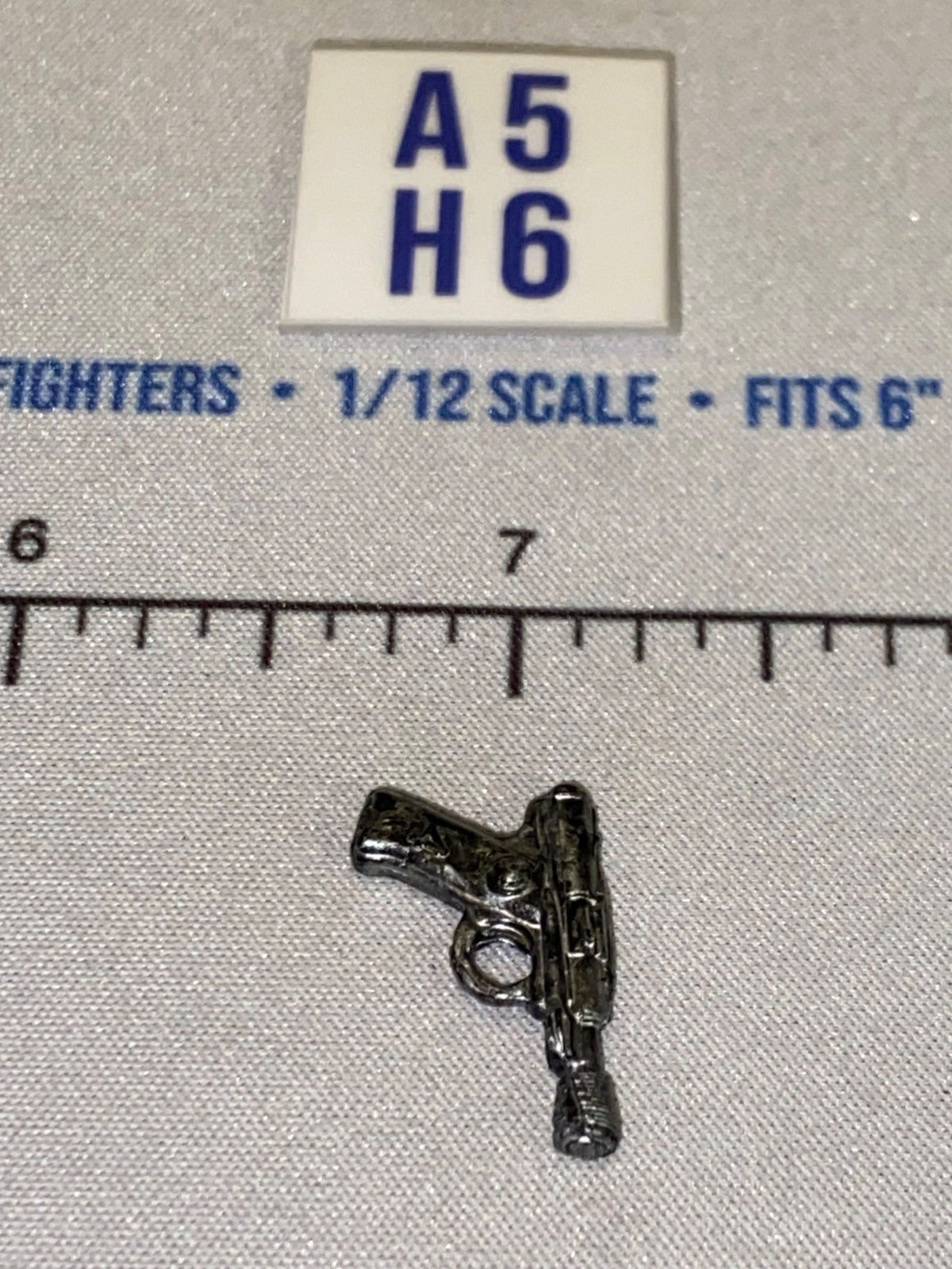 1/12 Scale Star Wars Blaster Pistol - Star Wars Black Series