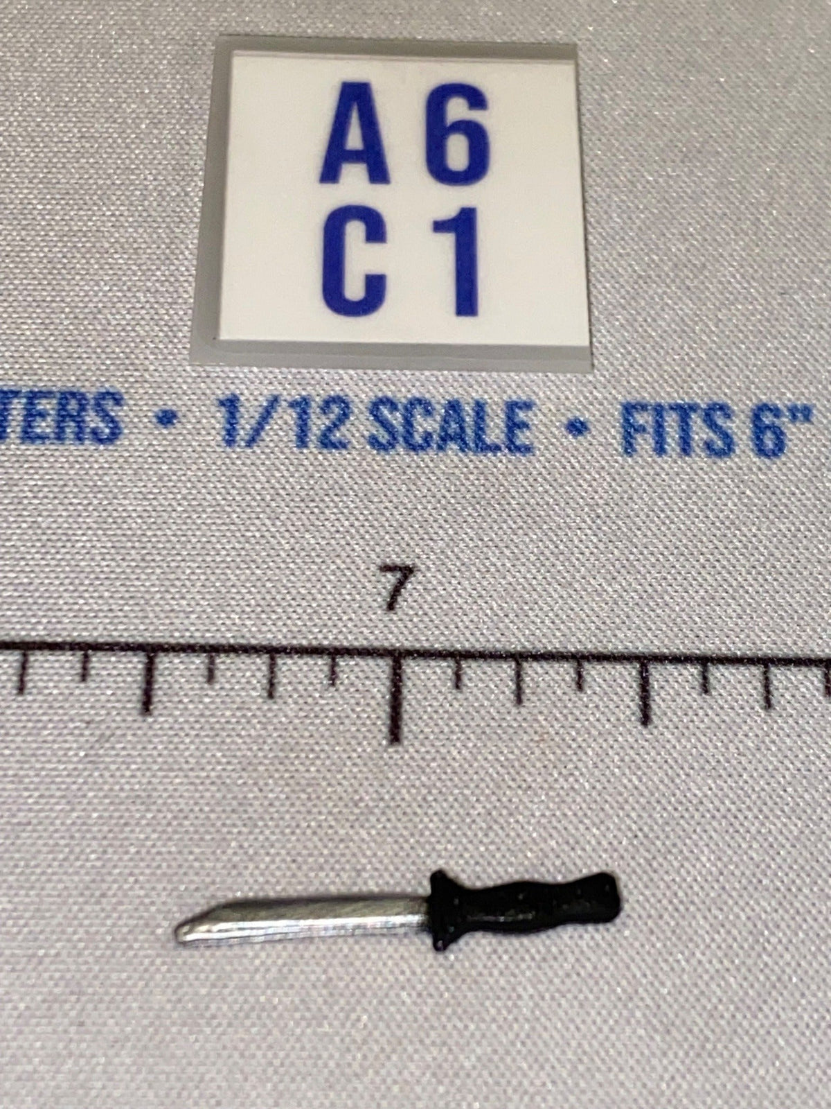 1/12 Scale Modern era Knife