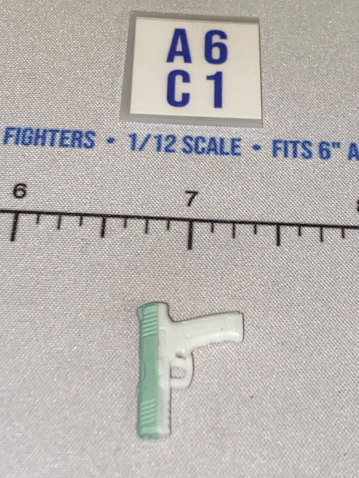 1/12 Scale Modern Era Semi-Automatic Pistol - Arctic - Valaverse