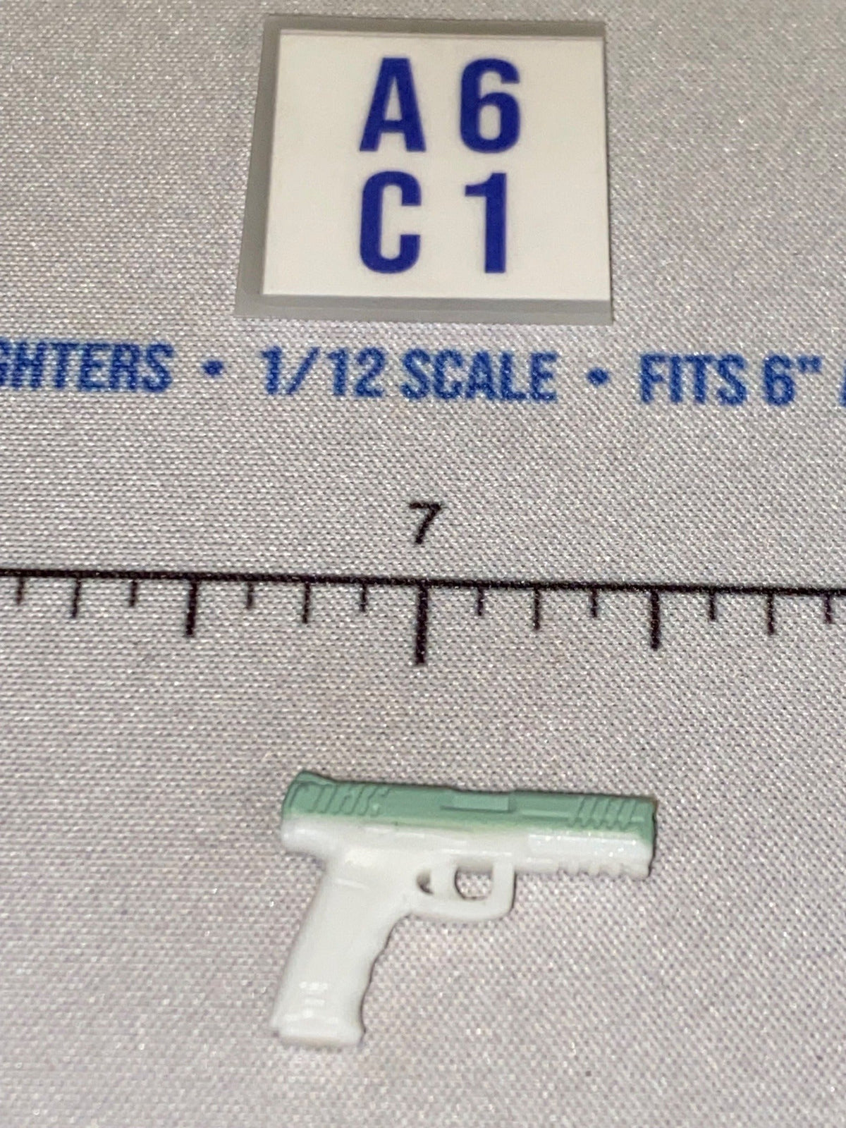 1/12 Scale Modern Era Semi-Automatic Pistol - Arctic - Valaverse
