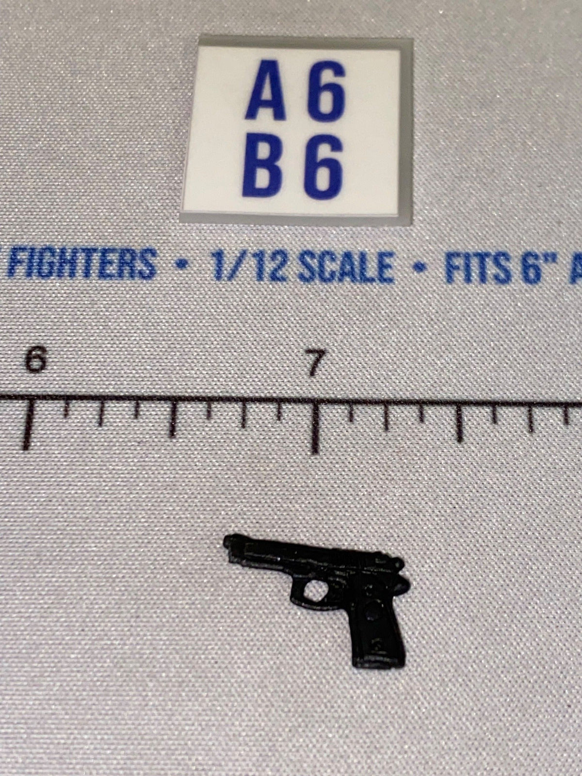 1/12 Scale Modern Era Semi-Automatic Pistol