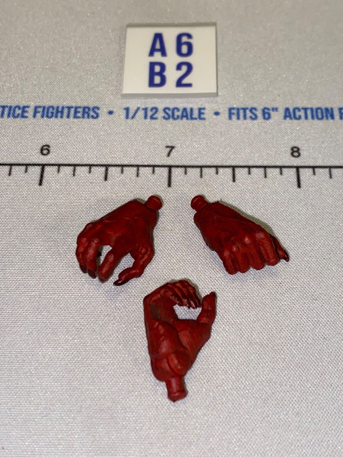 1/12 Scale Hands Set - Red Clawed - Four Horsemen - Mythic Legions