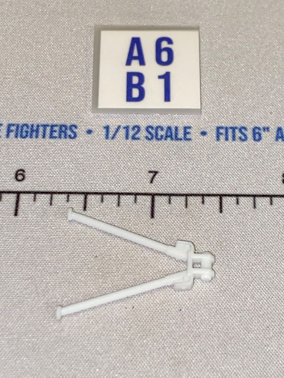 1/12 Scale Modern Era Rifle Bipod - Valaverse