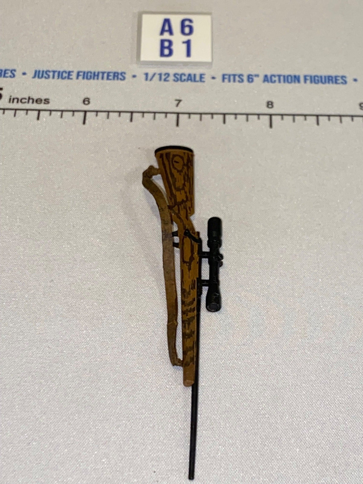 1/12 Scale Modern Hunting Bolt-Action Rifle with Scope and Sling