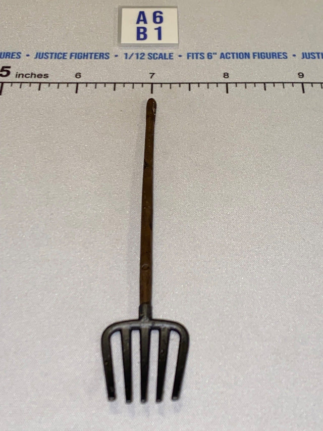 1/12 Scale Western Medieval Pitchfork Tool