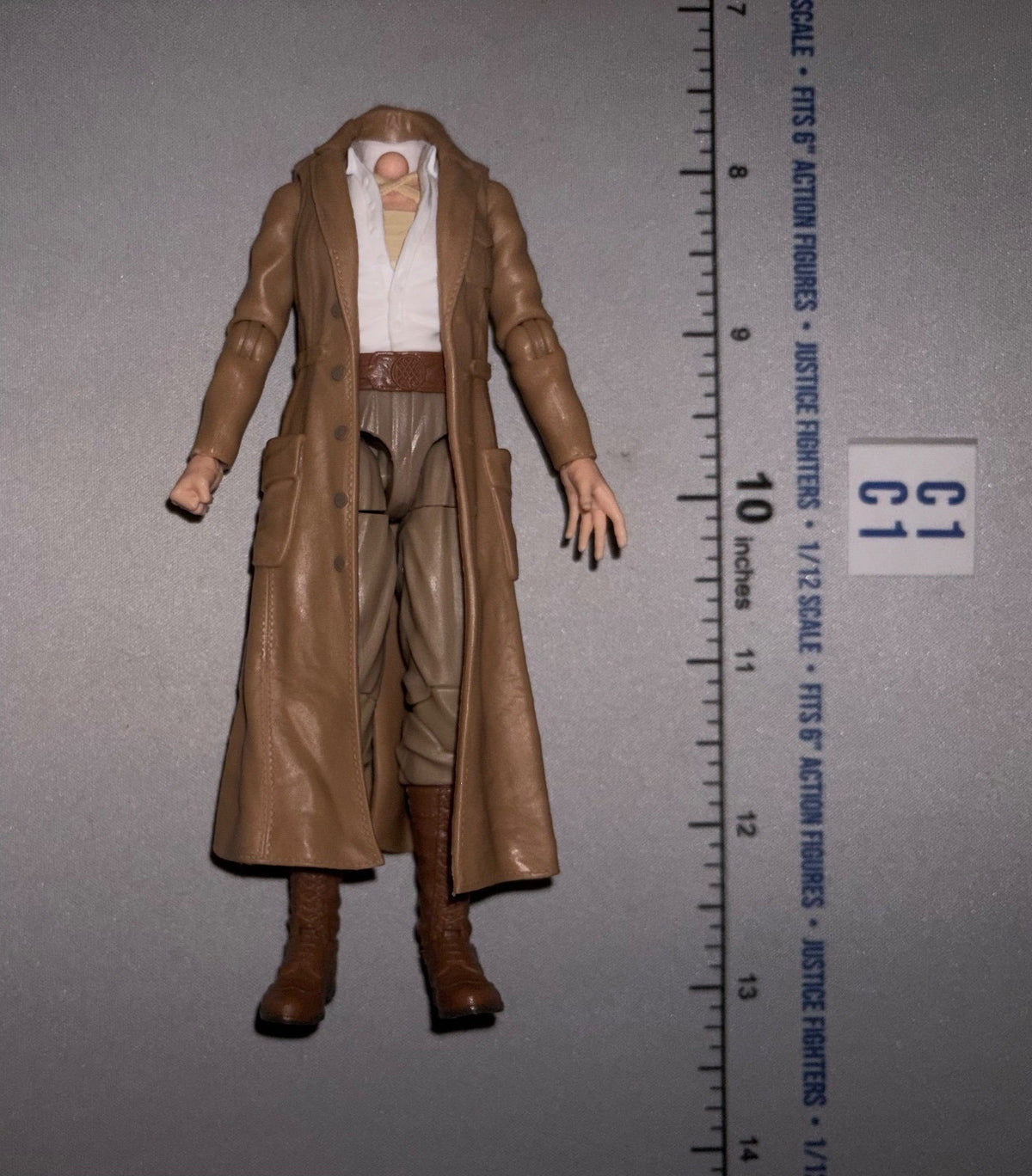 1/12 Scale Female Adventurer Figure Body - Marvel Legends