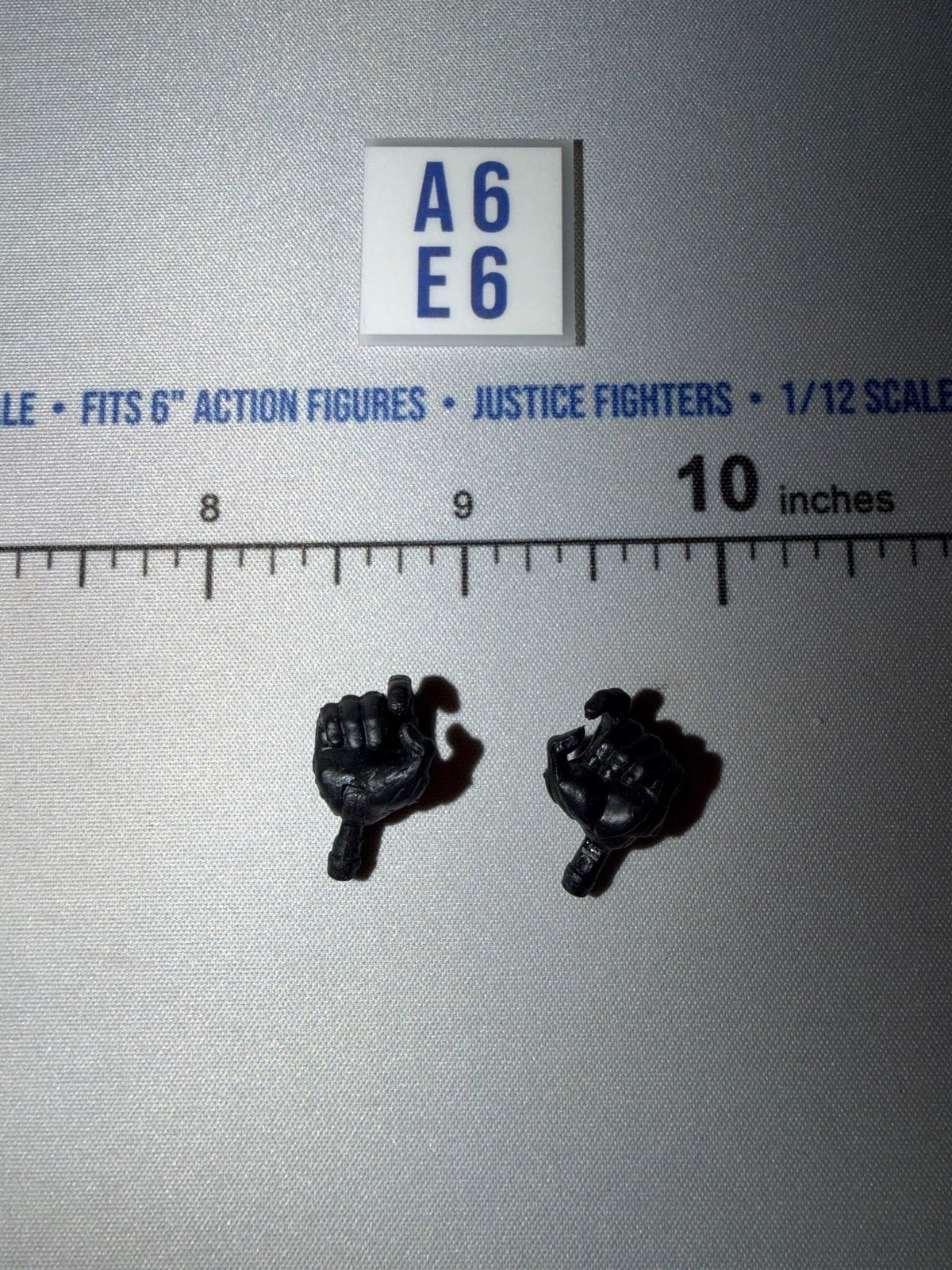 1/12 Scale Gloved Hands Set - Black