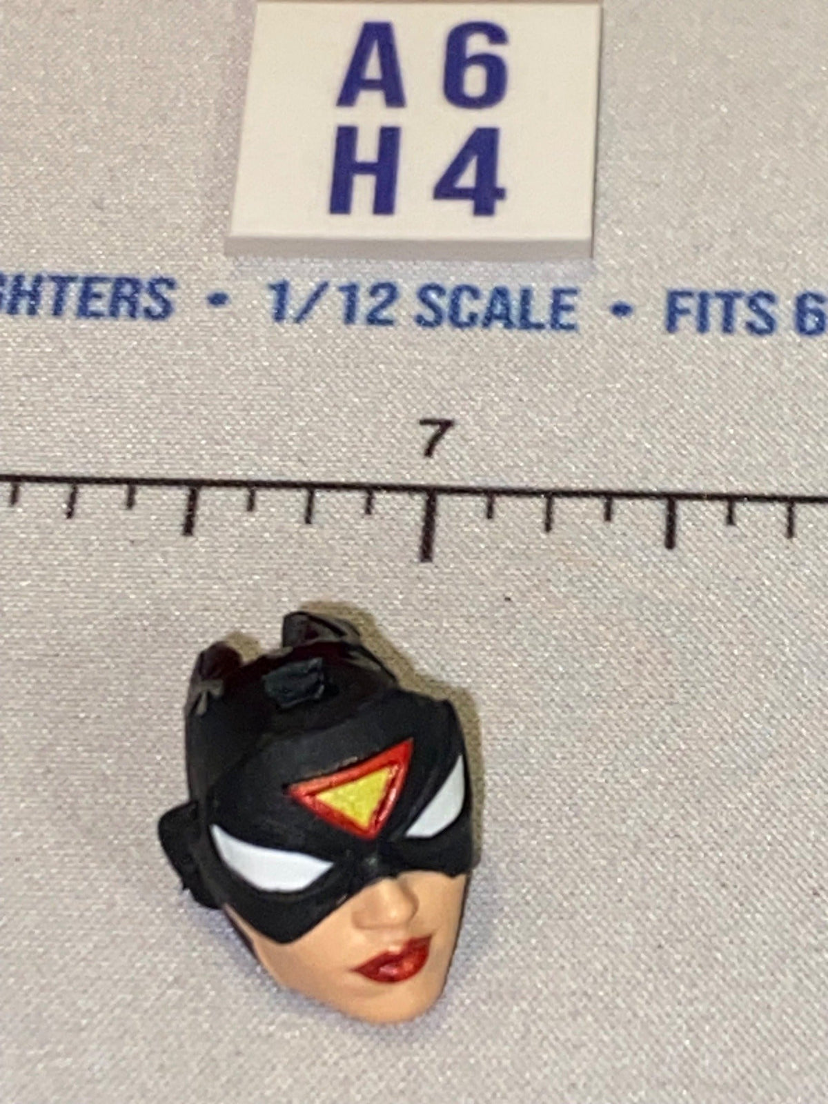 1/12 Scale Female Masked Head Sculpt with Red Lips - Marvel Legends