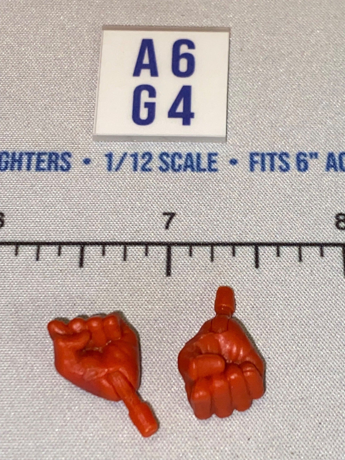 1/12 Scale Superhero Gripping Hands Set - Red - Marvel Legends
