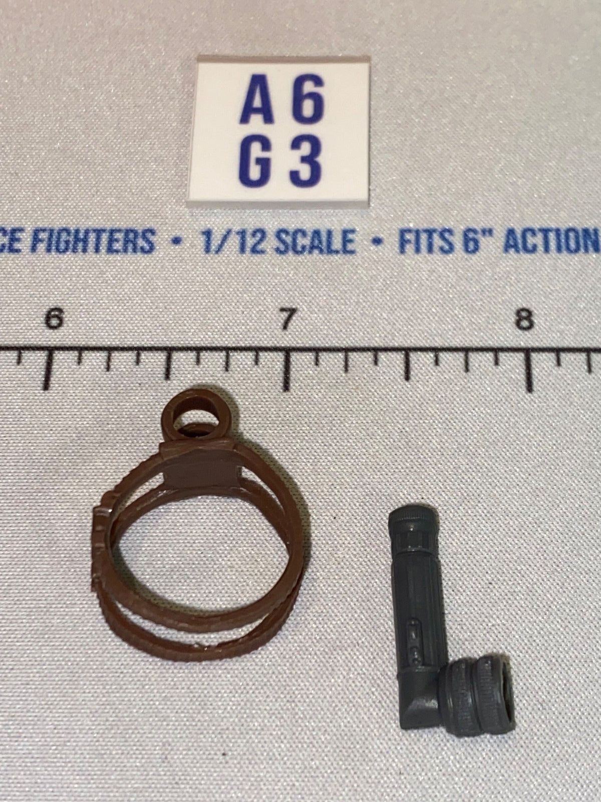 1/12 Scale Modern Flashlight and Thigh Harness - GI Joe Classified