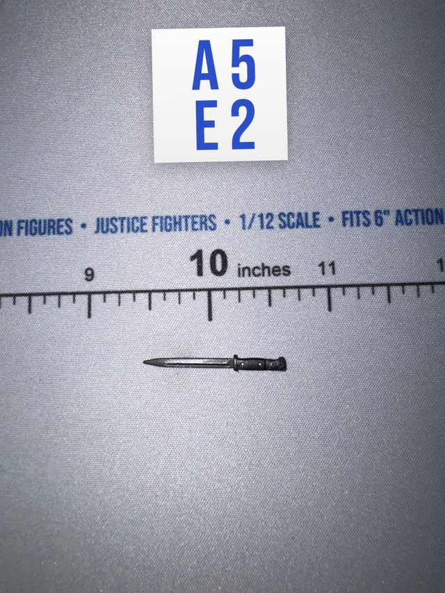 1/12 Scale Modern Era Combat Knife - 1/12 Scale WWII German SS Honor Guard Aaron - DID 3R TG80007 DiD DiD