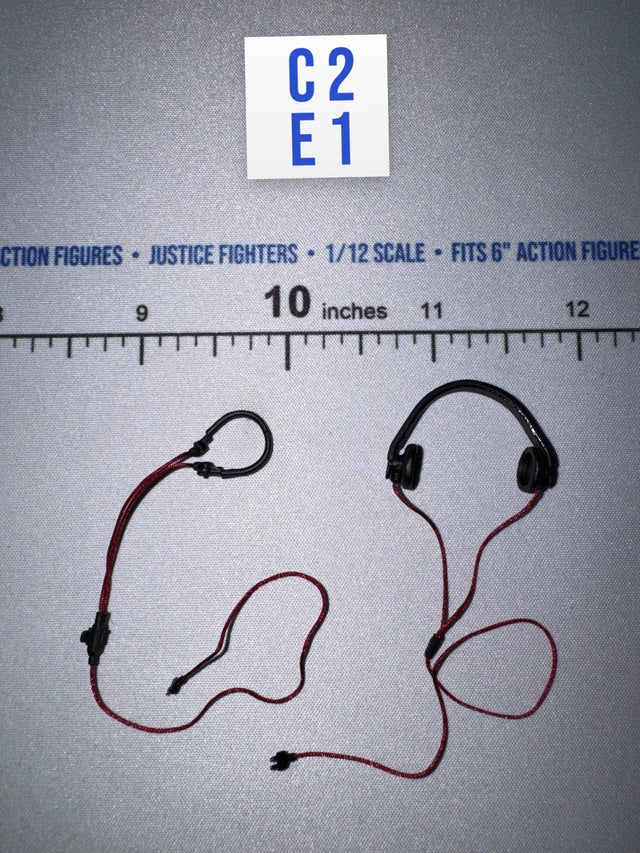 1/12 Scale WWII German Tanker Headphones and Throat Mic - Panzer Commander Joachim Peiper DiD XD80022