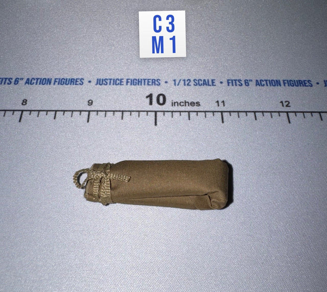 1/12 Scale WWII German Grenade Pouch - Russian Sniper – Vasily Zaitsev XR80037