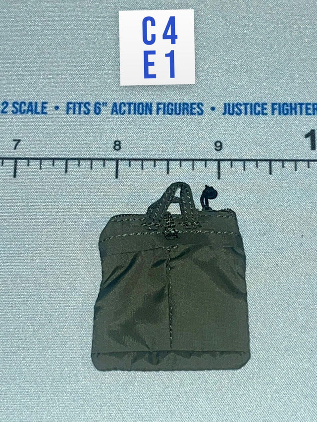 1/12 Scale Modern Era US Tote Bag - US Navy F/A-18E Pilot – “Maverick” Mitchell DiD XM80031