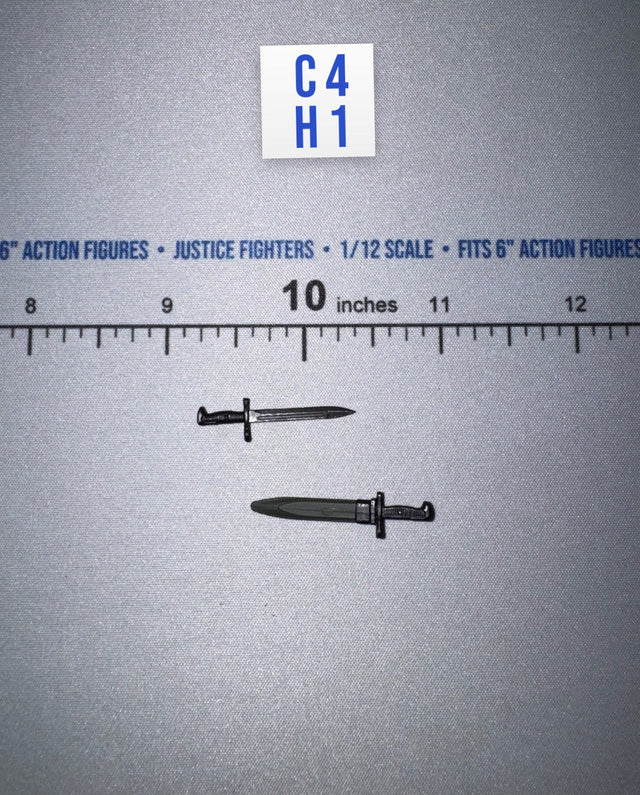 1/12 Scale WWII US Bayonet and Sheath - Private Caparzo DiD XA80011